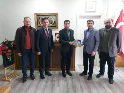 Ufka Yolculuk Bilgi ve Kültür Yarışmalarının Değerli Öğretim Üyeleri, Belediye Başkanımız Fatih Çelik'i Makamında Ziyaret Etti.