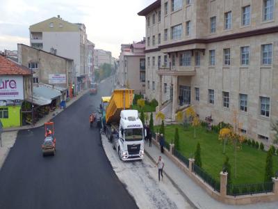 Reşitpaşa Caddesi Sıcak Asfalt Çalışmaları Tamamlandı