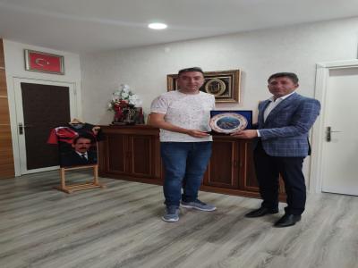 Zara Bölge Trafik Müdürü Hakkı Uysal, Belediye Başkanımız Fatih Çelik'e veda ziyaretinde bulundu.