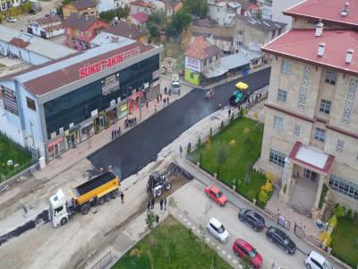 Reşitpaşa Caddesi Sıcak Asfalt Çalışmaları Tamamlandı