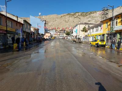 Hafta Sonu Sokağa Çıkma Kısıtlamalarını Fırsat Bilen Zara Belediyesi Kolları Sıvadı