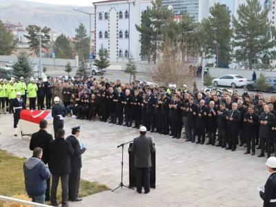 Merhum Polis Memuru Törenle Uğurlandı