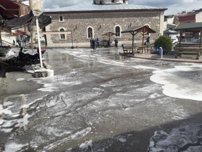 Cadde ve Kaldırımlarda Dezenfektan Çalışmaları